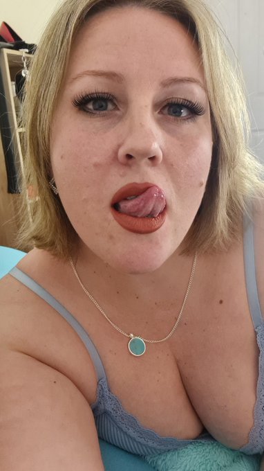 Don't miss my live show on @chaturbate.  I'll be online in 5 minutes here👇 https://t.co/JDtgUiXkwf https://t<a class="tags" href="/tag/chaturbate">@chaturbate</a>