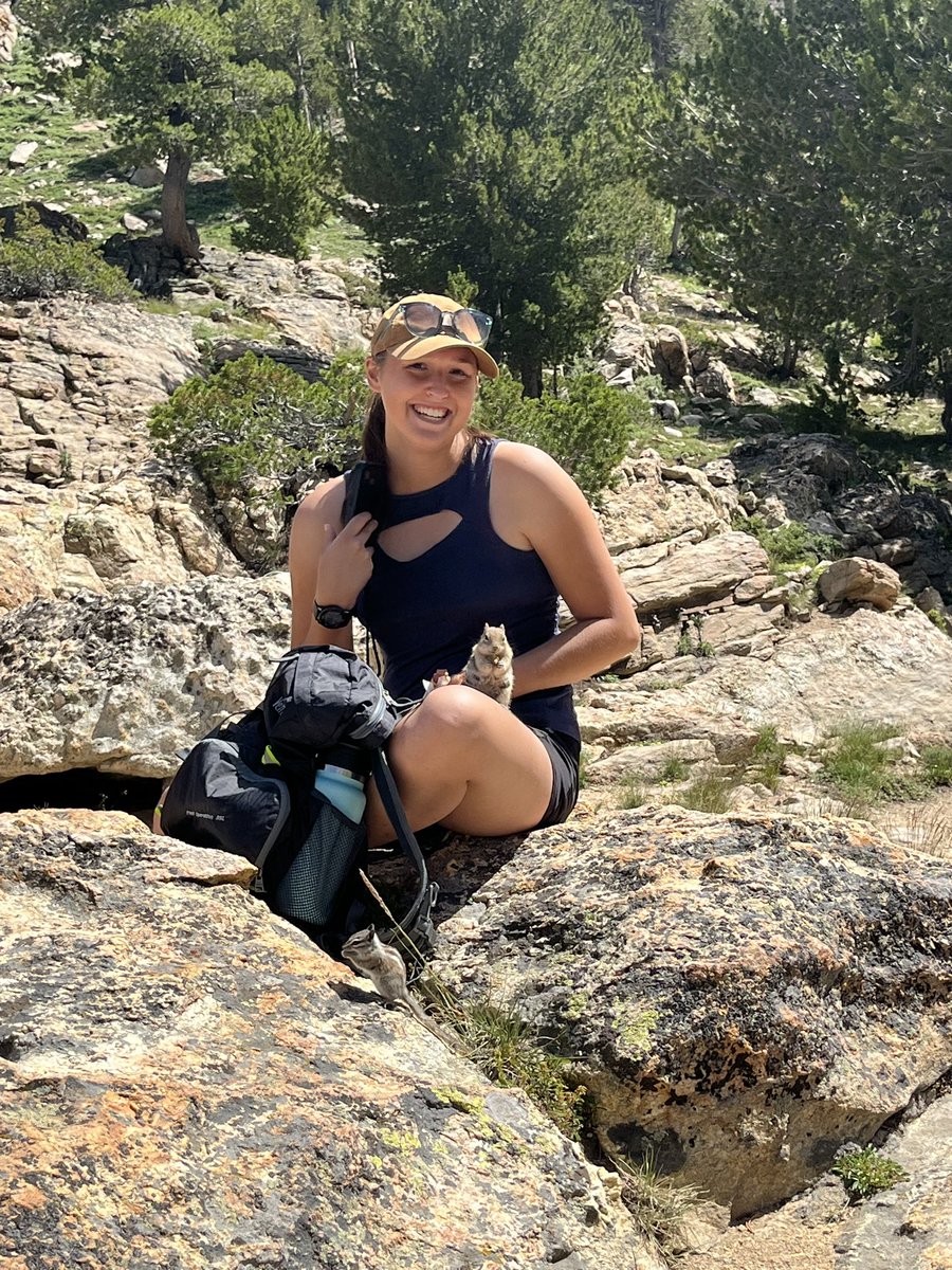 AshlynnCanode's tweet photo. pretty views and chipmunk friends https://t.co/1mBgGmosXL
