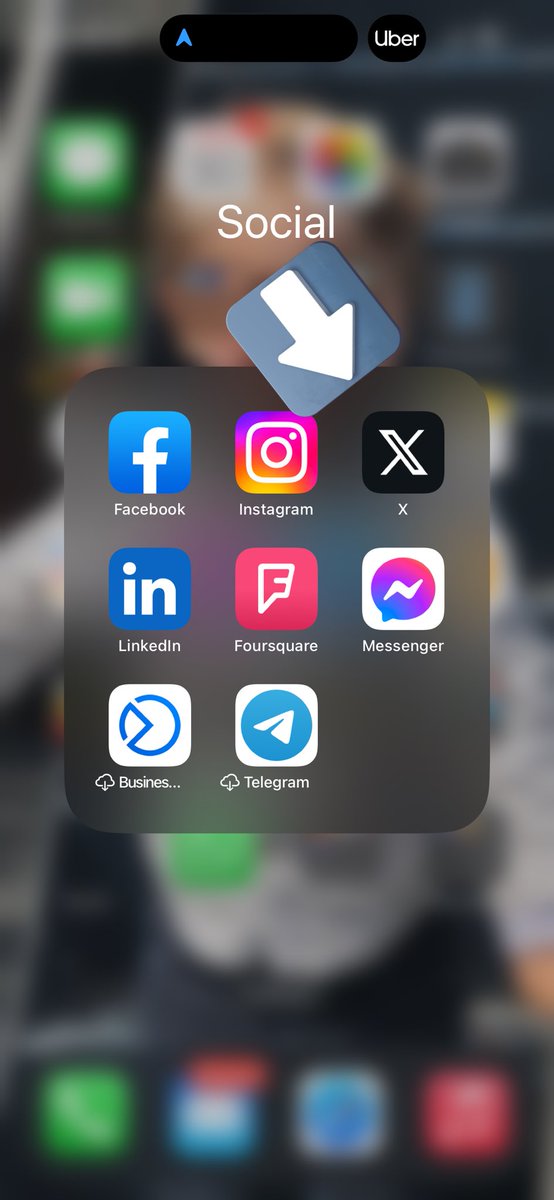 pacoaguilera's tweet photo. A mi Pantalla de Inicio le vale que el pajarito azul se haya ido, dando lugar a una espantosa “X”. Pero ampliando el grupo de apps se gobierna y despliega lo que debe ser. Alguna idea de por qué? https://t.co/PBTkV7YcdA