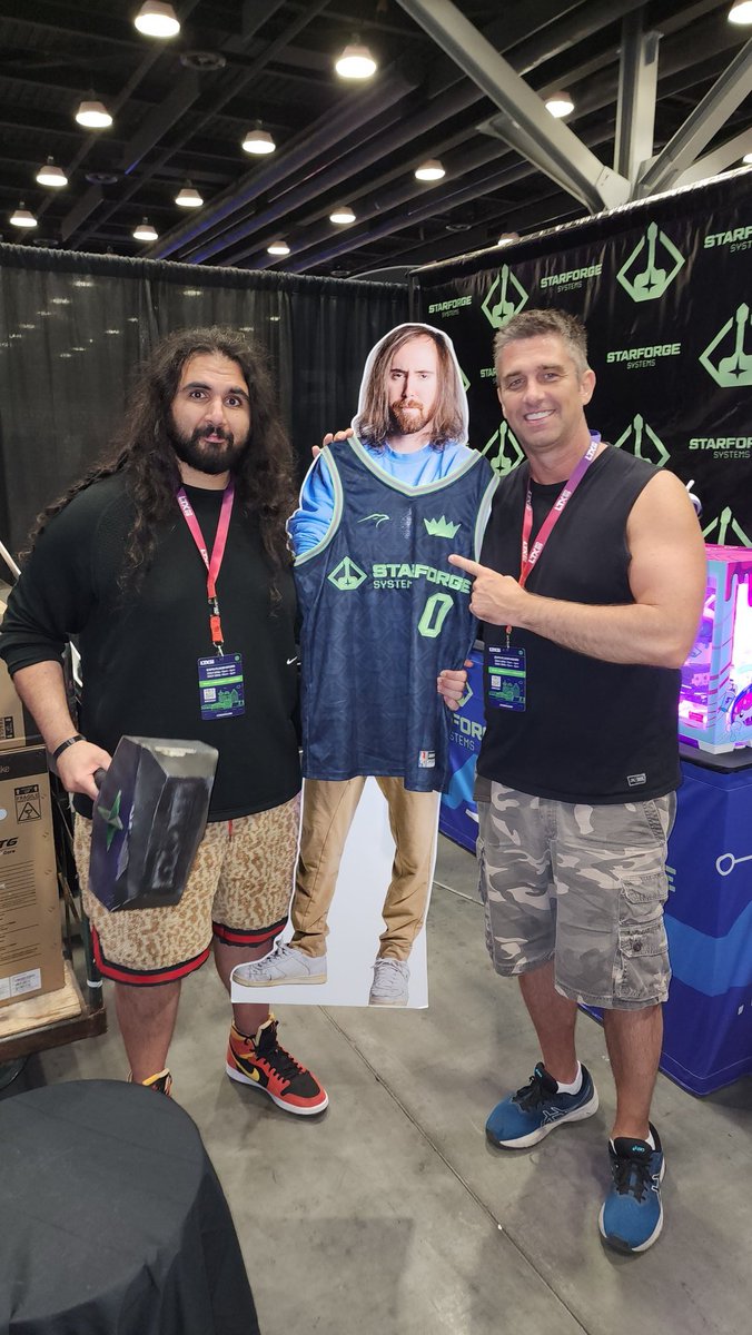 Look who we into at the LTX2023 trade show....  @EsfandTV @Asmongold