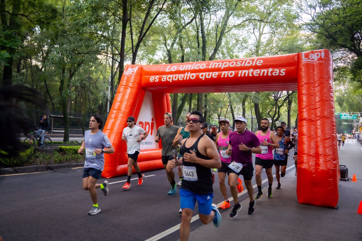 splitsmx's tweet photo. Reforma se pintó de colores con la fiesta del 30K🏃🏻‍♀️🏃🏻‍♂️

Tú lo hiciste posible, nos reunimos 6,000 runners a hacer vibrar las calles de CDMX con nuestros pasos. 🔥

Nos vemos en 2024 🤜🏼🤛🏼 https://t.co/IompwRXFRM