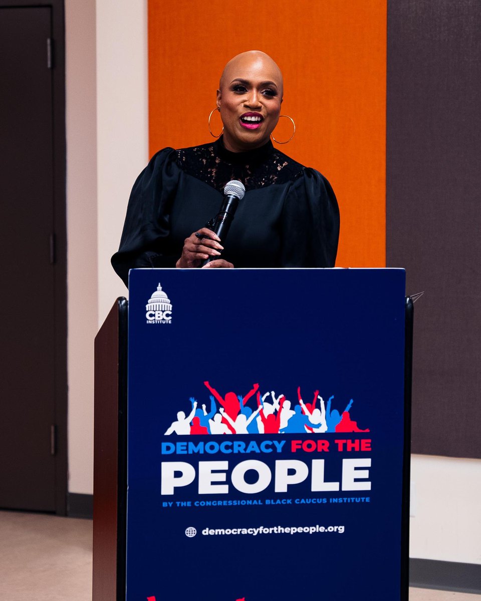 AyannaPressley's tweet photo. Honored to host @StevenHorsford, @KamalaHarris, &amp; our @CBCInstitute colleagues in Roxbury, the heart of Black Boston.

Discussions like these are necessary to confront the layered crises facing our communities. #DFTP https://t.co/HjcwgtWHF2