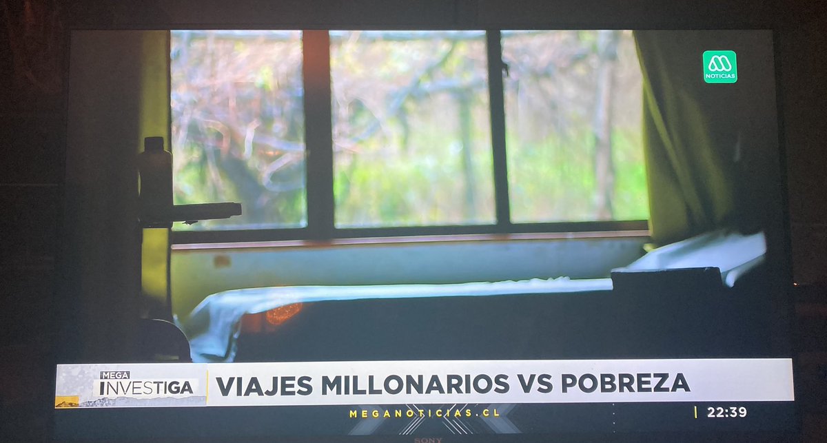raul_heim's tweet photo. En Cholchol, empobrecida comuna de la Araucania, alcalde y concejales se van de viaje a Israel y gastan 49 millones + 24 millones en viaticos.. mientras la pobreza arrecia en la comuna..¿y para seguir en Tour es que el gobiermo pide “nuevo pacto fiscal”? (Reportaje Mega) https://t.co/JnoB3Ke8SD