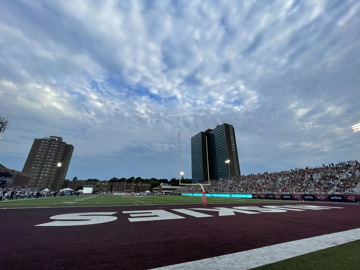 CreelmanVideo's tweet photo. Great day at Touchdown Atlantic - 2023 version. Over 10,000 at Saint Mary’s University as the Argos beat the Riders 31-13. Thanks to my sidekick JT for getting us through the crowds. @mediaprocanada  @CFL #Halifax
#NS https://t.co/OZmkNAmYK5
