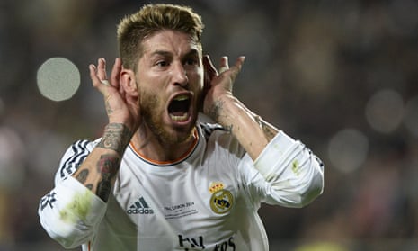 Renzo12__'s tweet photo. Minuto 88, Boca y fluminense igualan 0 a 0 aquí en el maracana, hay tiro libre para el xeneize en el borde del area, llega Sergio Ramos, llega Marcos Rojo, Cavani le dice al colo "tiralo, tiralo" todo Flu esta en el area, ahí va el centro de Barcooo SALTA RAMOOOOOOOOOOOOOOS https://t.co/OqK0KkssbJ
