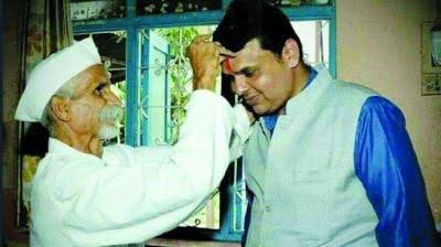 AkshayCacs's tweet photo. फडणवीसांचं भिडे गुरुजींबद्दल च वक्तव्य हे एका "गृहमंत्र्याचं" वक्तव्य आहे, कारण आम्हाला ते देवेंद्र फडणवीस देखील माहिती आहेत ज्यांनी "कोरेगाव भीमा" प्रकरणात भिडे गुरुजींना धक्का पण लागू दिला नव्हता.

@Dev_Fadnavis https://t.co/NVc76A0jv6