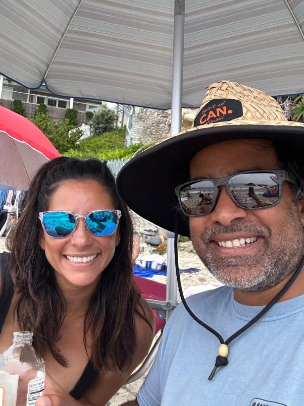 whitneykumar's tweet image. We finally had a fun beach day over the weekend!  💕 👨‍👩‍👧‍👦 🏖️ I almost lost my bathing suit after diving under a wave!  🌊Then we took the kids to eat at @TacoLoco which is where my husband took me on our first date 20 years ago!!  T #JustSayYes #FamilyTime #ThrowbackDate #TacoLoco