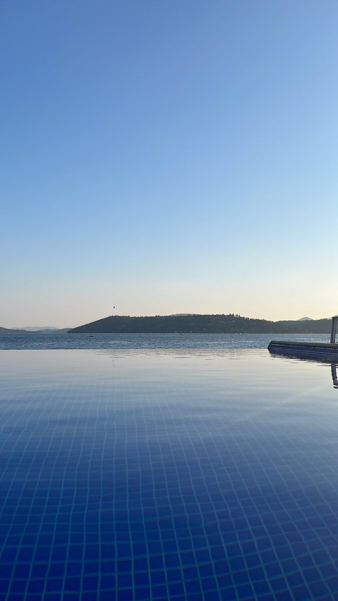 ImSoSarah's tweet photo. Idaho weekends #infinitipool #cdaclub https://t.co/xW9T3Js8lQ
