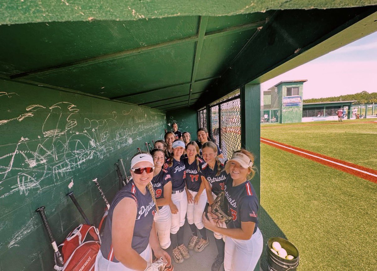 jennigoins2025's tweet photo. so thankful for this past summer season! I loved being able to be apart of this team! 
#failfoward @MarucciPatsGC https://t.co/HpMaTWu0q6