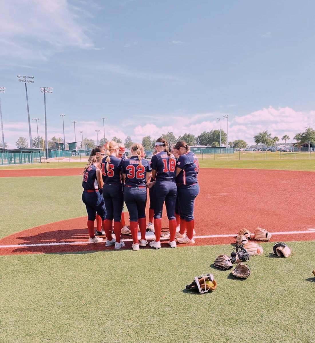 jennigoins2025's tweet photo. so thankful for this past summer season! I loved being able to be apart of this team! 
#failfoward @MarucciPatsGC https://t.co/HpMaTWu0q6