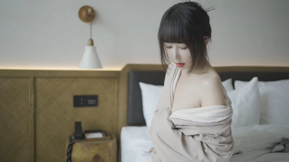 xiaxinyao00's tweet photo. 转发并评论我的推特动态，送原味内衣或者图集。
随机抽奖，限10份。
粉丝超过3w的摄影师帮助推广，免费拍摄！
谢谢各位哥哥！ https://t.co/lKnt9pwfKF