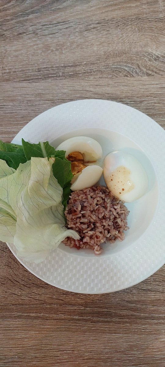raveevach's tweet photo. ทานคลีนกันคับ https://t.co/is8TN02l8R
