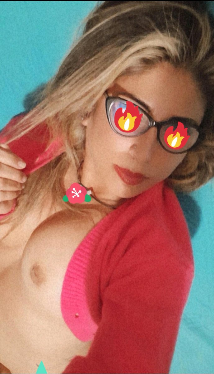 Isidora73555047's tweet photo. Vi a través de tus ojos,
Como disfrutabas vez 
Tras vez,tus párpados 
delataba tu placer .
Cuando mis demonios atravesaban tu ser 🔥🔥🔥.
Buenas noches . https://t.co/IFvlLE5zh9