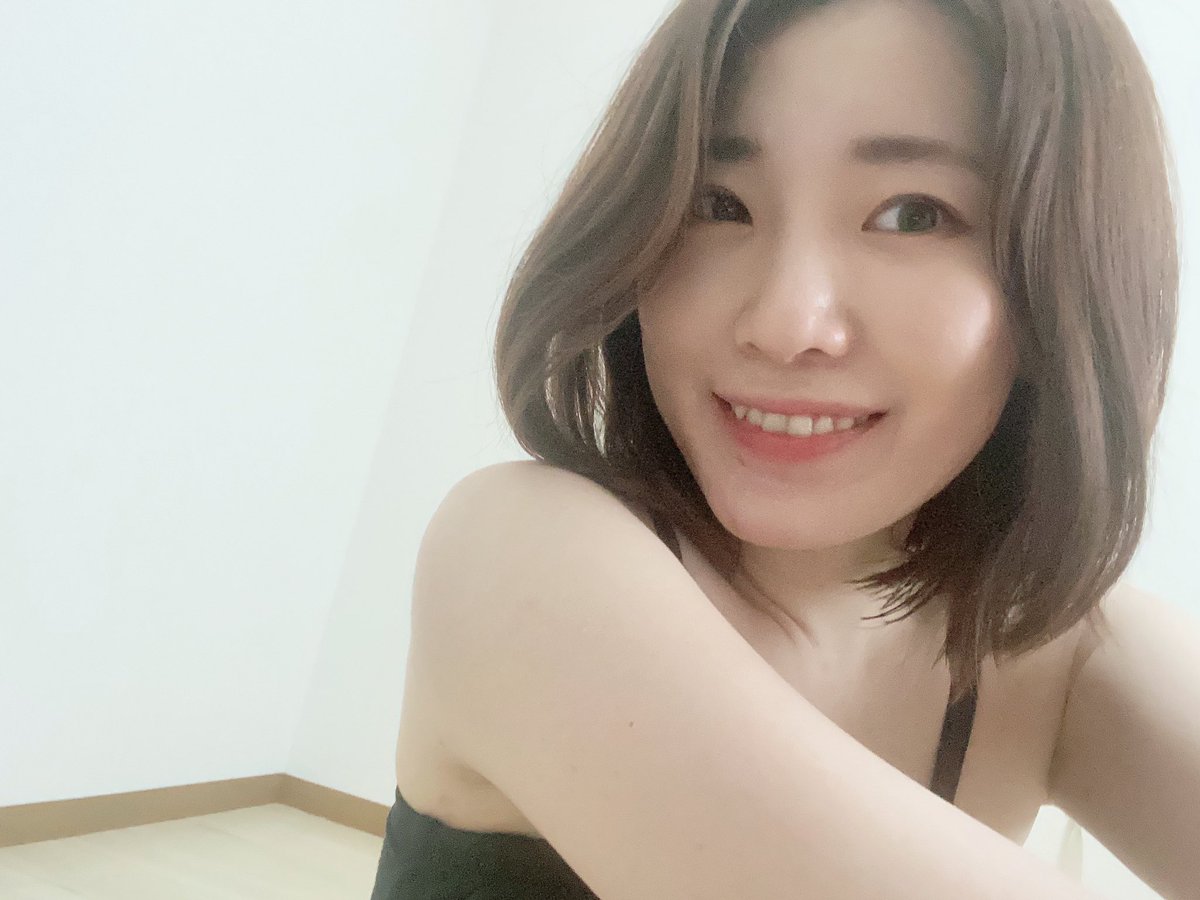 全身タイツシンガーちゃき tweet media