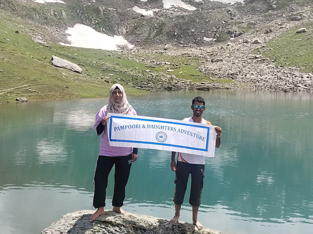 AzizKaloo's tweet photo. Girsar Lake lies in the vicinity of Sinthan top @Amod_India @Drqasba @AnissaNabi1 @wangnoo_manzoor @sujitpchauhan @SyedAbidShah https://t.co/BchYzQ6Qt7