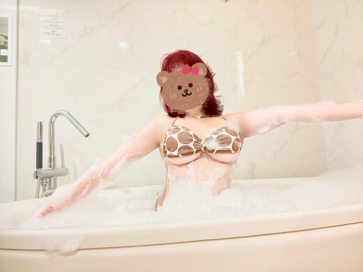 Mayladaaa02's tweet photo. ไม่อยากทำงานแล้ว อยากไปเที่ยววว 😍🥹🍾🤎🛀🏼🏖️🌅 https://t.co/YN9UVeorNa