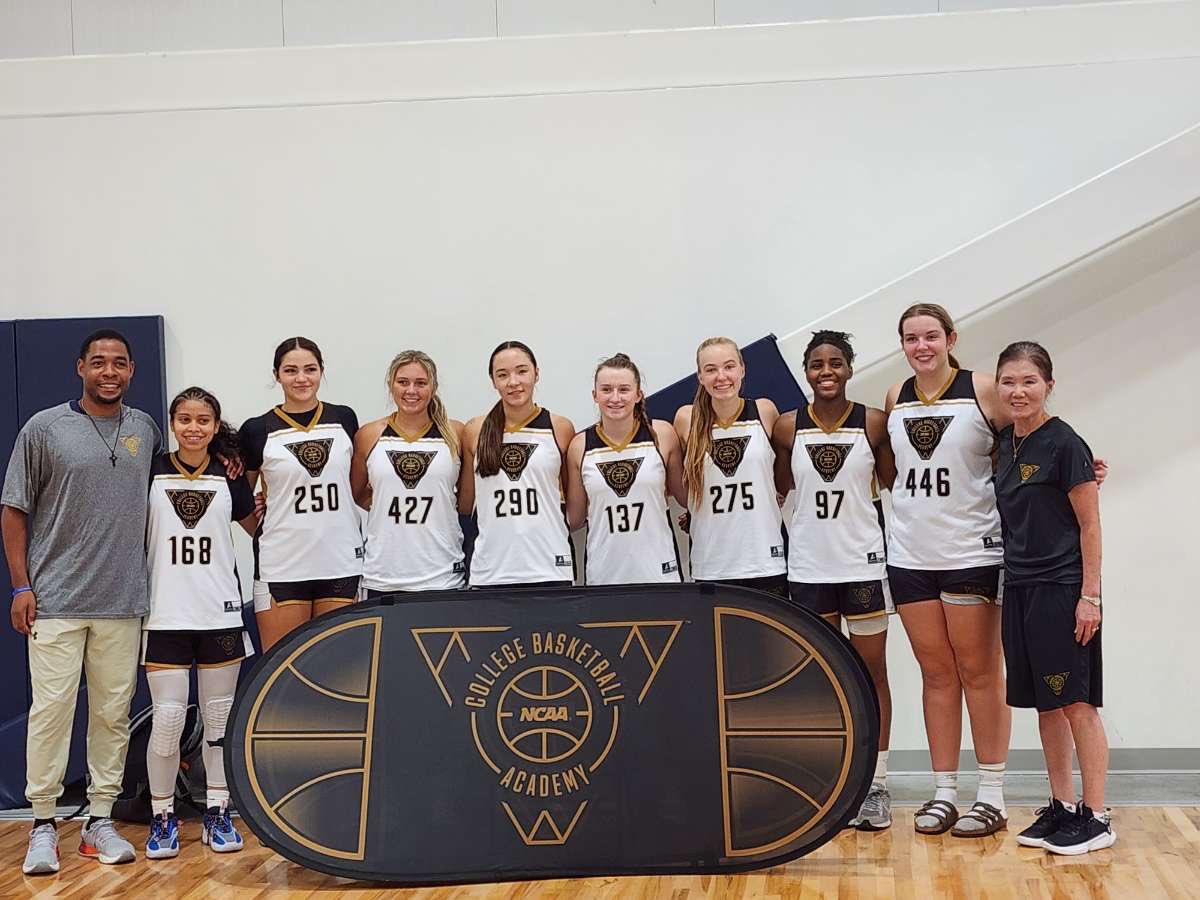 nylawold's tweet photo. Come check us out tomorrow at 8am on court 7! @TheCBBAcademy https://t.co/WTIOtnSAQ6