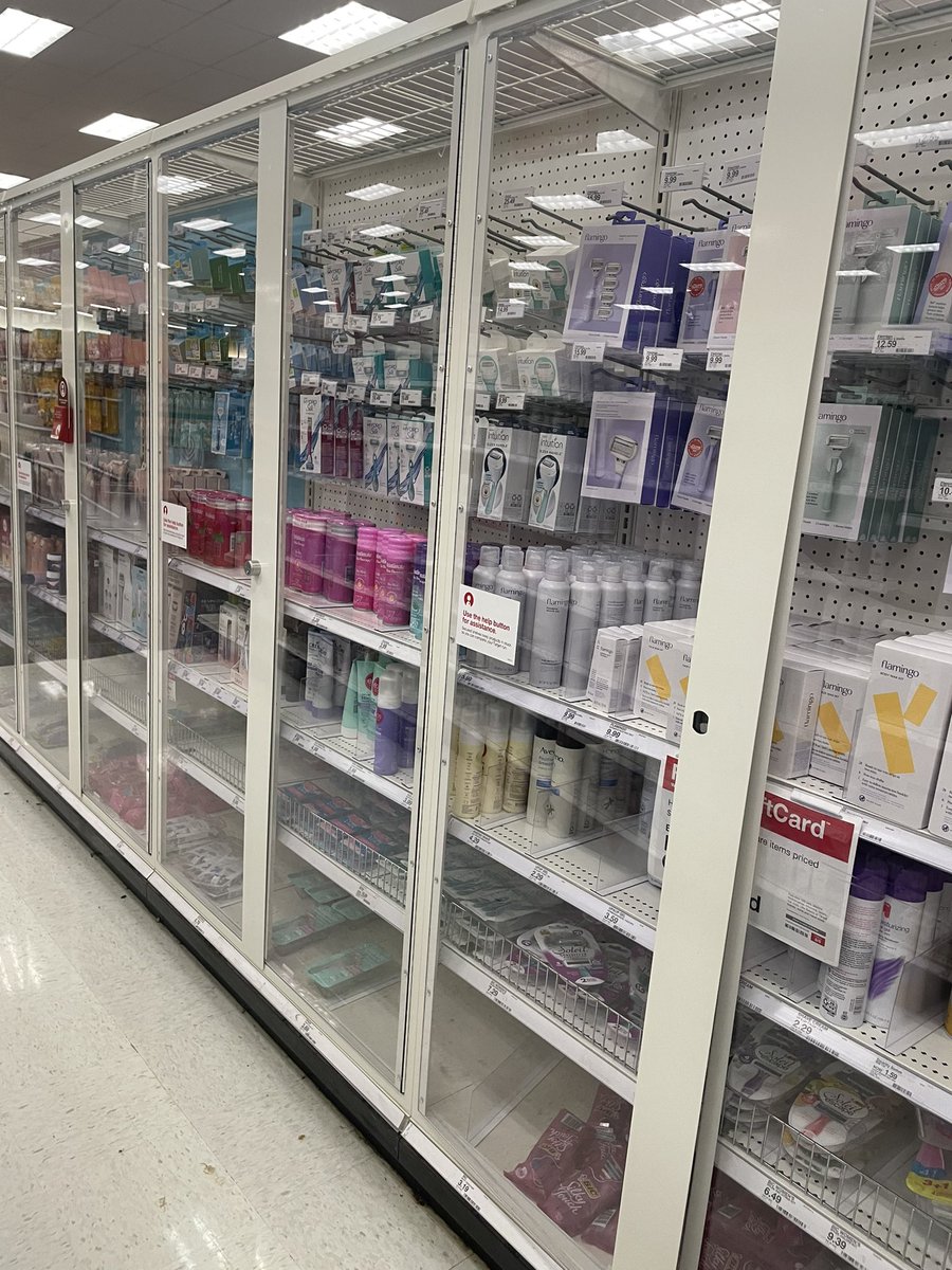 X_Musk100's tweet image. My weekly #targetrun had a new look today. Waited 10 minutes for laundry detergent, only for the worker to not have a key the new locked glass. Switching to @amazon after today. Thanks @Target for this interactive and personalized shopping experience!