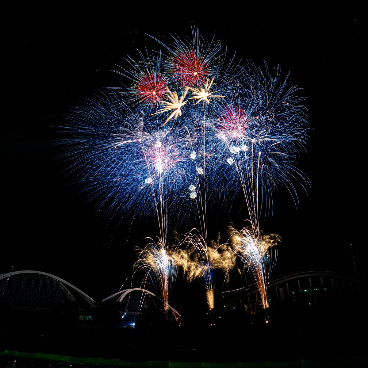ta9pocK's tweet photo. 2023.07.30
来年も協賛席で見ようと思った🎆
あの人混みの中では見るのは辛い、、😵💫
#豊田おいでんまつり #夏祭り
#おいでん花火 #おいでん #oiden
#おいでんまつり #花火大会
#豊田大橋 #豊田スタジアム #豊スタ https://t.co/M6nujWrGgT