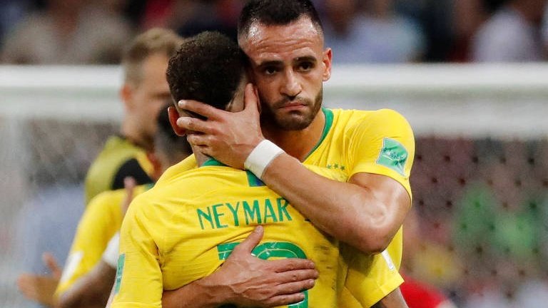 EuAmoSCCP10's tweet photo. Renato Augusto triste por nunca ter jogado com o Benzema 👇 https://t.co/P9eGPqSXNl