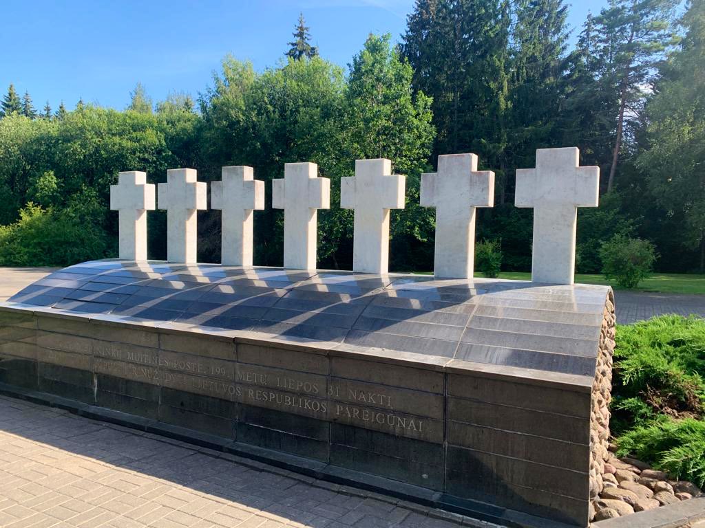 In first months of re-independence several border posts of the reborn state of Lithuania were attacked by Soviet OMON forces. The most bloody took place at Medininkai on 31st July 1991. Seven unarmed border guards were brutally executed by Russian troops. We remember today. 🕯️