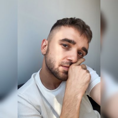 Oguzsan96's tweet photo. #YeniProfilResmi https://t.co/pqW2iVrvqu