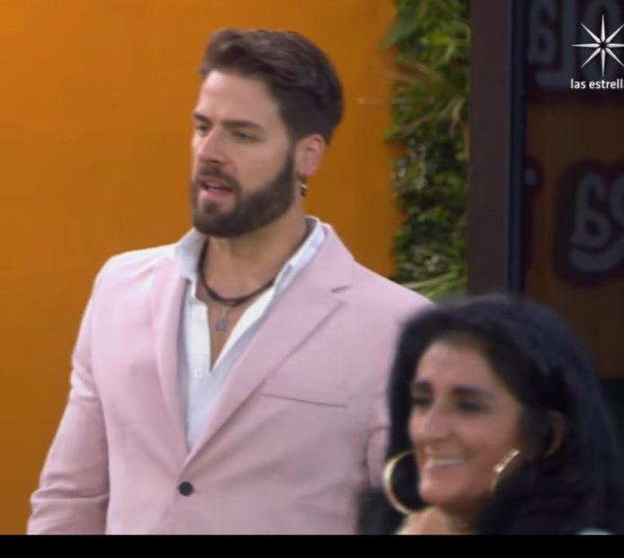 MissZandraMx's tweet image. Muy bonito y todo pero se nos va este mueblecito. #Albacete #TeamInfierno #AlbaceteFuera