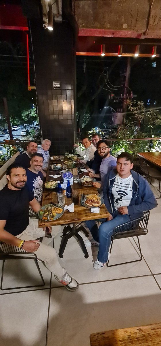 jclkanter's tweet photo. Great dinner with even better companionship... @josealun @Ferney_Munoz @KeithRParsons #wlpc23_medellin https://t.co/2evSQXpa8E