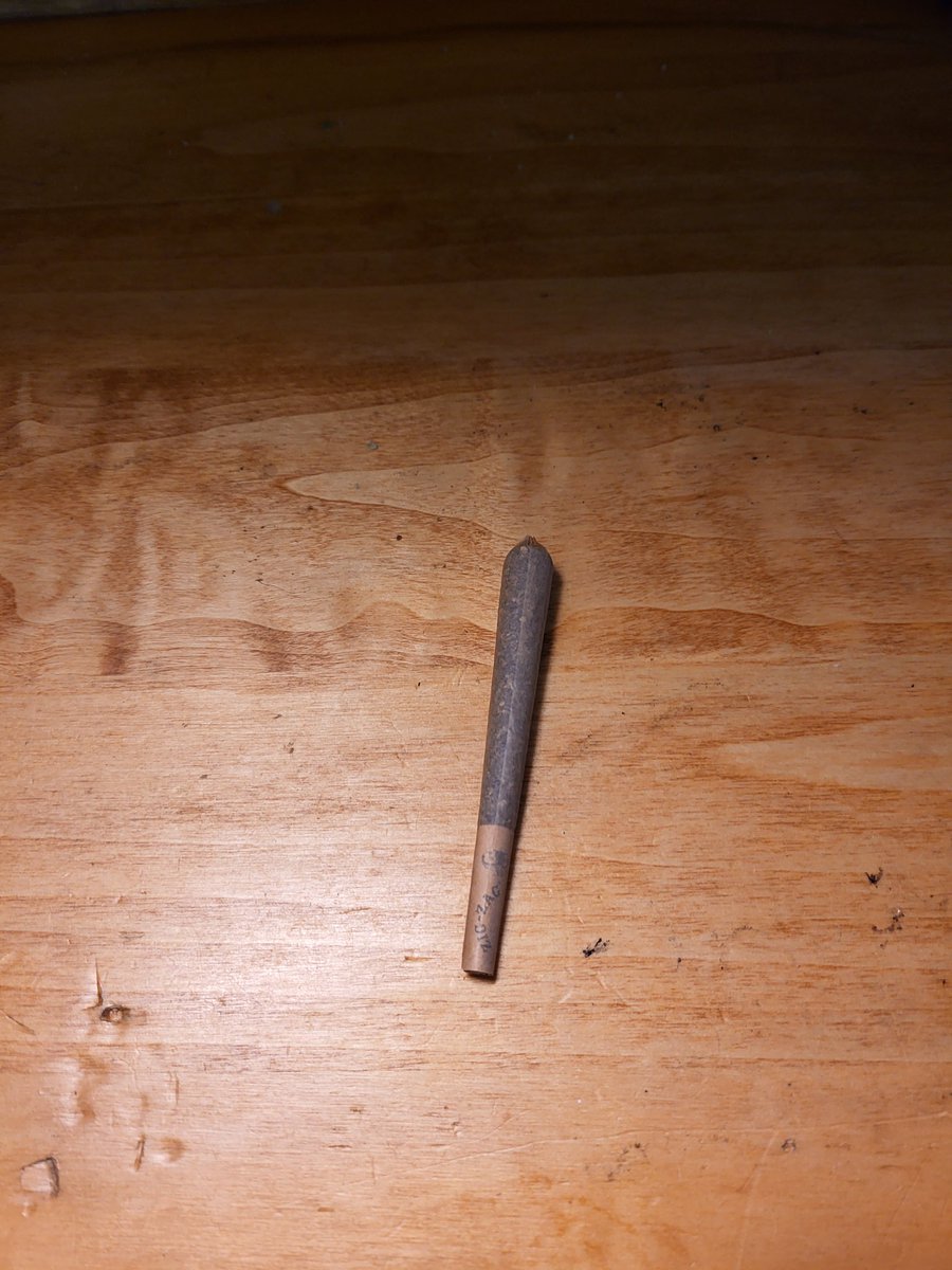 FrankShealyJr1's tweet photo. Diamond infused GMO full gram pre-roll from High Society. This should be a spacey pain reliever! ππ¨ππΏ #Alaskahighlife #weedlife #cannabis #AWBB #caryophyllene #myrcene #hybrid #chemdawg #girlscoutcookies #GMO https://t.co/ICEv6mjfgZ