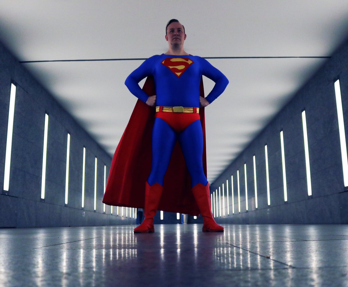 Superfavoberlin's tweet photo. #berlin #bvg #weilwirdichlieben #museumsinsel #superman #supermancosplay #cosplay #cosplayer #supermancosplayer
#supermancape #notrunksnosuperman #bringbackthetrunks #realsupermanweartrunks #supermanwearstrunks #onlyclassicsuit #dccomics #supermanlegacy #capeflattery #capeflats https://t.co/aYg37Y94CJ