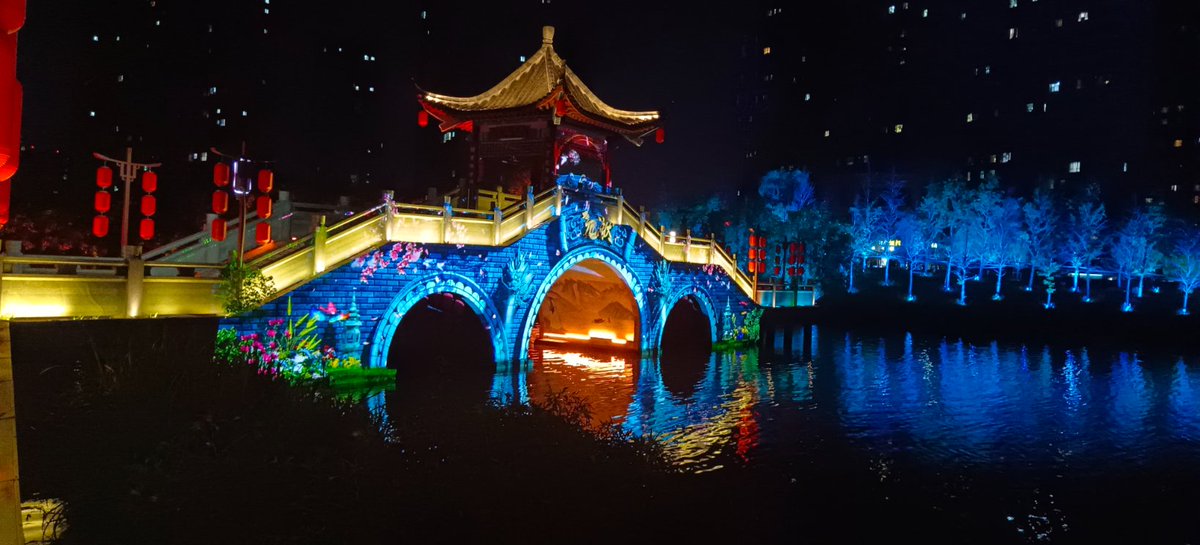 jonny521521's tweet photo. 吉安夜景，江南望郡。
彰显庐陵文化底蕴。
#夜庐陵#大美吉安
#美丽江西 https://t.co/qwHVpvT6Qz