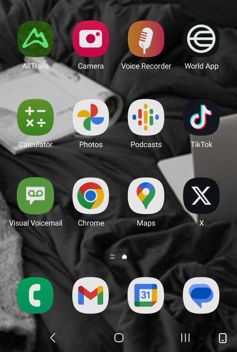 FalconSays's tweet image. .@elonmusk
Why is it still called a tweet though?
Shouldn't it be a xeet?

Anyway, I just downloaded Worldcoin,
so I had to update my fka-twitter to X because... 

I can breathe again. 🙋🏻‍♀️ #X #colorblock