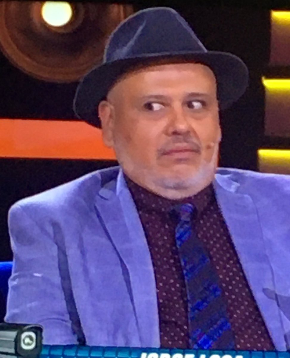 Nubiap38's tweet photo. #LaCasaDeLosFamososMx #LCDLFMX 
*Apio*: ¿Que opina el ganador de Big Brother?
*Rene Franco* se quedó PENDEJO 🤣🤣🤣🤣🤣🤣
@apioquijano 👏👏👏👏 https://t.co/AQGxIJiuGf