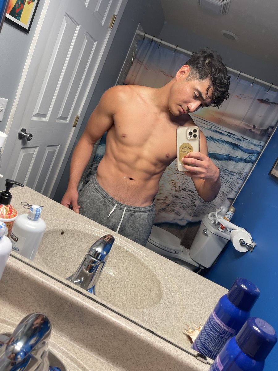 OvHoe tweet media
