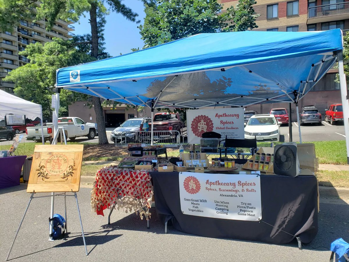 apothecaryspice's tweet photo. Another great day selling spices. Thanks to everyone that came out to the Old Town North block party for some #WickedGoodness. https://t.co/74BXWxKM0l