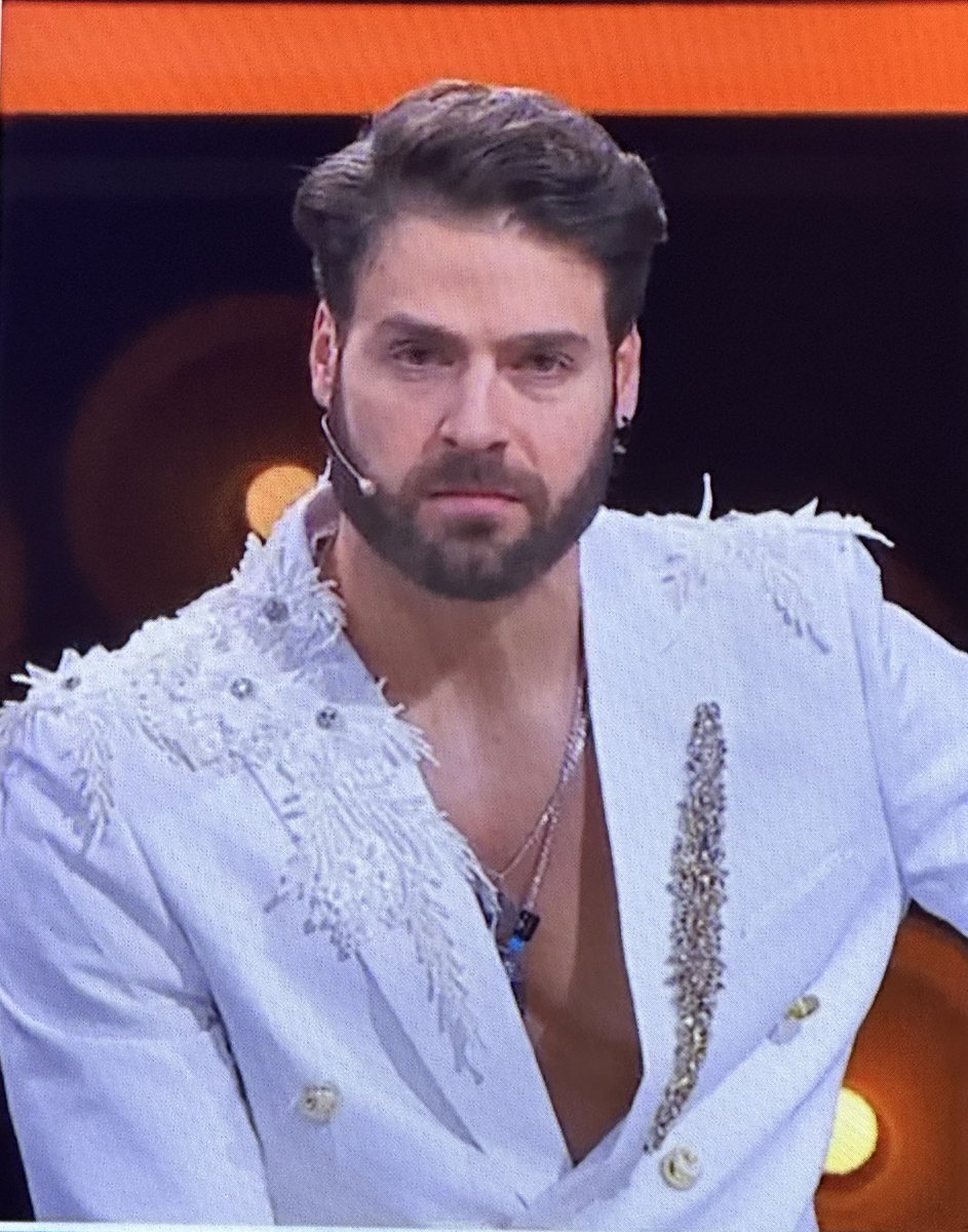 Anairam_C7's tweet photo. Lo hiciste muy bien #JorgeLosa necesitaron complotear 6 pendejetes x 2 meses, sacar lo más podrido de su ser, planear cien estrategias y trampas, jugar sucio, violentarte psicológicamente para sacarte, solo así, en manada porque ni los 6 juntos te llegan a los talones. Eres lo + https://t.co/vRjTsOSTwk