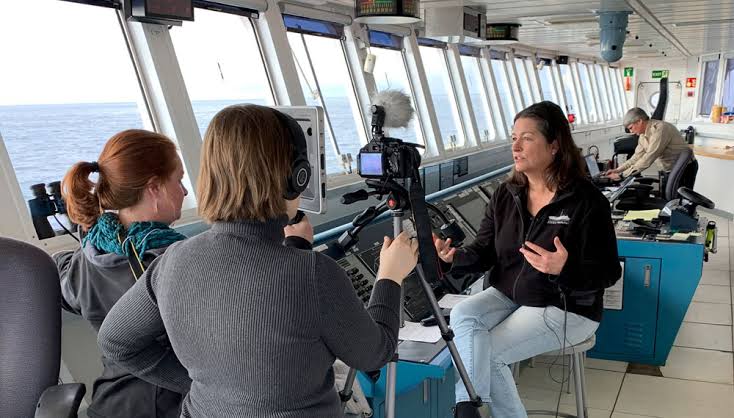 SarahKachovich's tweet photo. Beyond excited by the announcement that the 50th anniversary of @anuearthscience
Jaeger-Hales speaker will be the incredible rockstar, Prof @moraymo 💃🥳 I can't wait!
📸 #IODP #Exp382 https://t.co/GBZNc5cRrb