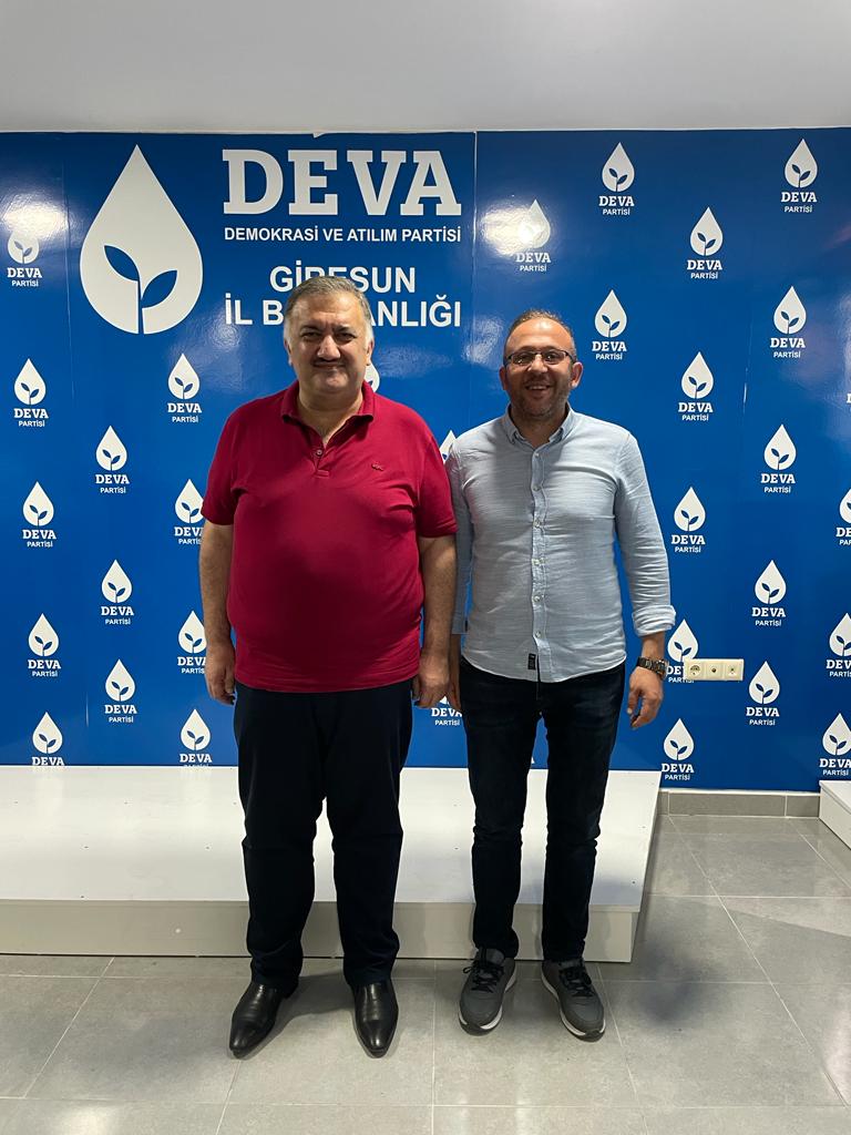 #bulancakdeva Genel başkan yardımcısı istanbul millet vekili sayın hasan karal vekilimizi giresun'da ağıtladık Türkiye'nin sorunlatına değindik verimli bir konuşma geçti. Tüm sorunlara hakim olan tek kadro deva kadrosu. Başka yok gelecek mutlaka deva olacak.