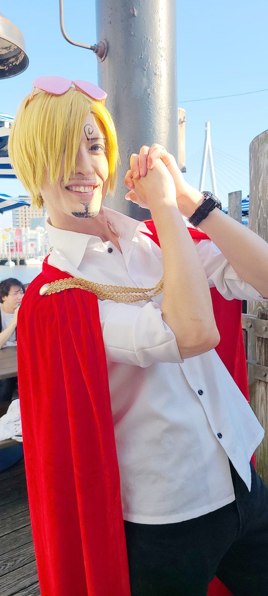 muneki38's tweet photo. 先日ユニバに行ったときにお会いして、写真を撮らせて頂きました！初めてお会いしてから4年。ようやく再会出来ました。ありがとうございましたぁ！なんて美しい方々なのか、写真で見るより実際は遥かに魅力的です。レイジュが砂月馨さん、ハンコックがラビさん、サンジがマイケルさんです。 https://t.co/w2sIhnr707