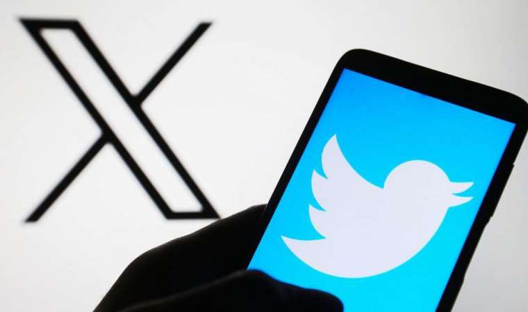cumhuriyetgzt1's tweet photo. Eski logoya sahip telefonlar 25 bin dolara satılıyor
https://t.co/WY9xSjWGee https://t.co/IMUO1AELSM