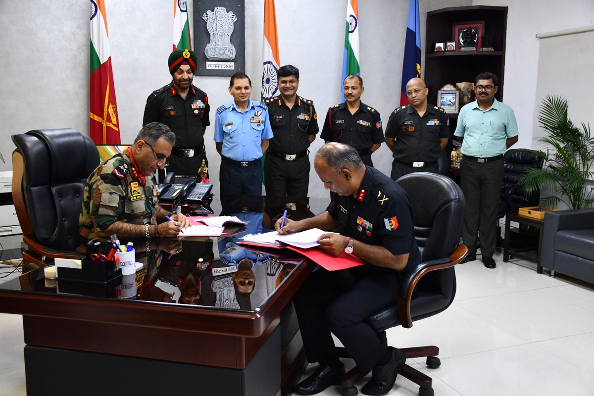 NCC_Dte_Gujarat's tweet photo. #NCCGUJARAT
Maj Gen Ramesh Shanmugam G has taken over the reins as ADG NCC Dte Guj DNH,D &amp; D  on 31 Jul 2023. Maj Gen Arvind Kapoor  proceeded on Superannuation after a long &amp; distinguished career spanning 37 Yrs.
@DefencePRO_Guj
@HQ_DG_NCC
@irushikeshpatel
@CMOGuj
@GovernorofGuj https://t.co/NPTpmgpcIC