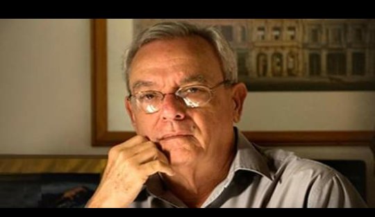 FermandesTaimi's tweet photo. Hay muertes  que duelen de una manera inexplicable. La de  Eusebio Leal es una de ellas.
 y es que de él aprendimos  aprendimos a ser LEAL, como su apellido, a todo lo que nos sabe a #Cuba. https://t.co/2TKHrcVmcT