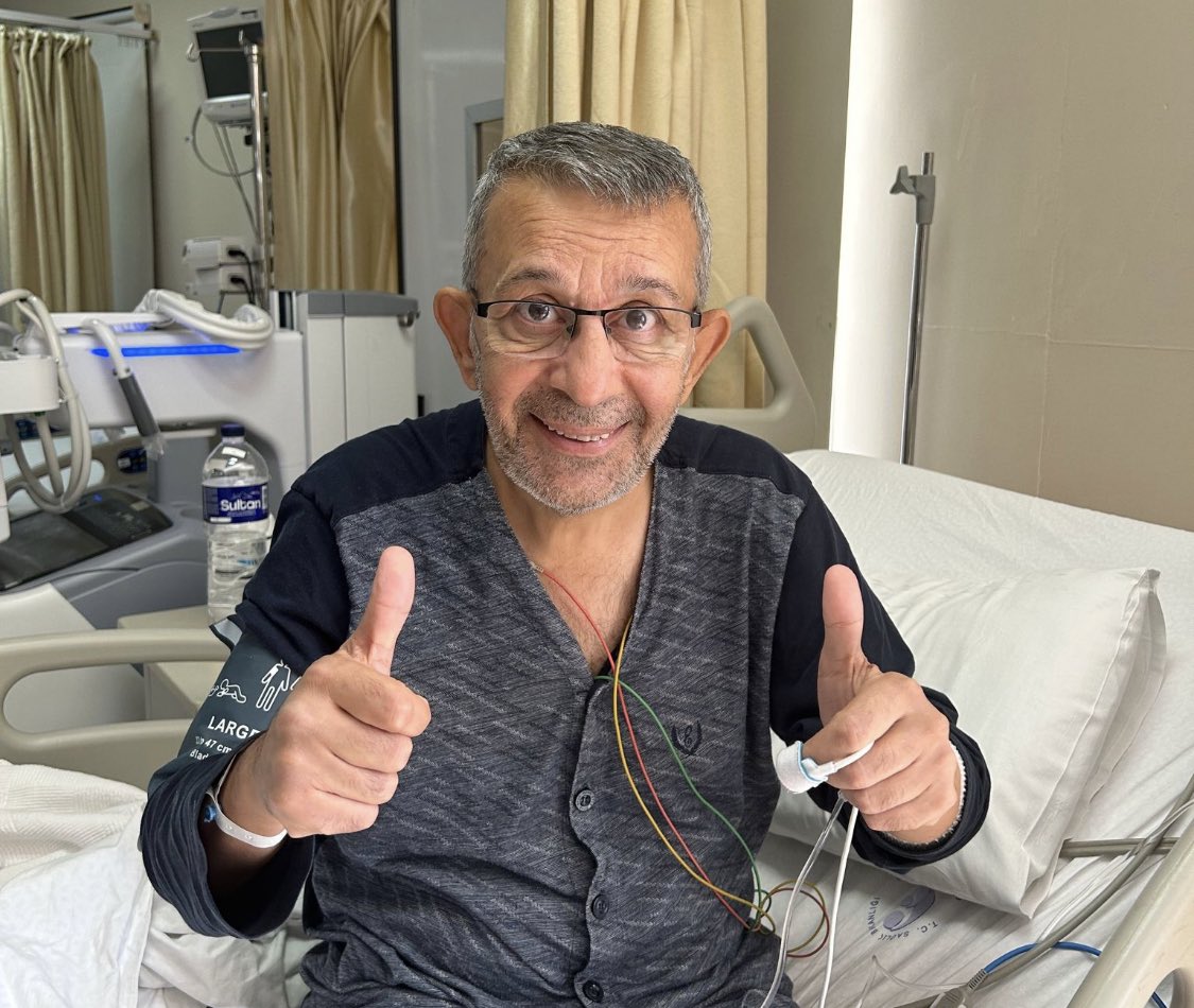 ismailer_'s tweet photo. Medyanın emekçi gazetecisi Fenerbahçe’nin başarılı habercisi muhabiri foto muhabiri bir çok önemli röportaja habere imza atan @Sadikemal 3 günlük yoğun bakımı atlattı. Herkese selamları var. Menfaat için birbirinizi kırmayın. Hayat kısa.. https://t.co/9WWLKvQ2fu