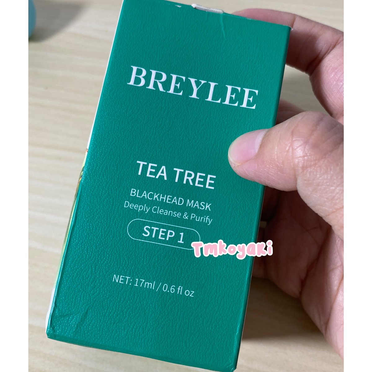 chipperfairy's tweet photo. Breylee gel komedo: https://t.co/BHODVbq9mK 
Ini si yang paling sering aku pake. Soalnya komedo aku udah di tahap ga ketolong. Kudu banget seminggu 2x dipakein breylee biar ga kasar dipegang 😌 Kalo abis pake ini hidung langsung mulus lagi. Keliatan kan hasilnya. https://t.co/VfTLdUF0rm