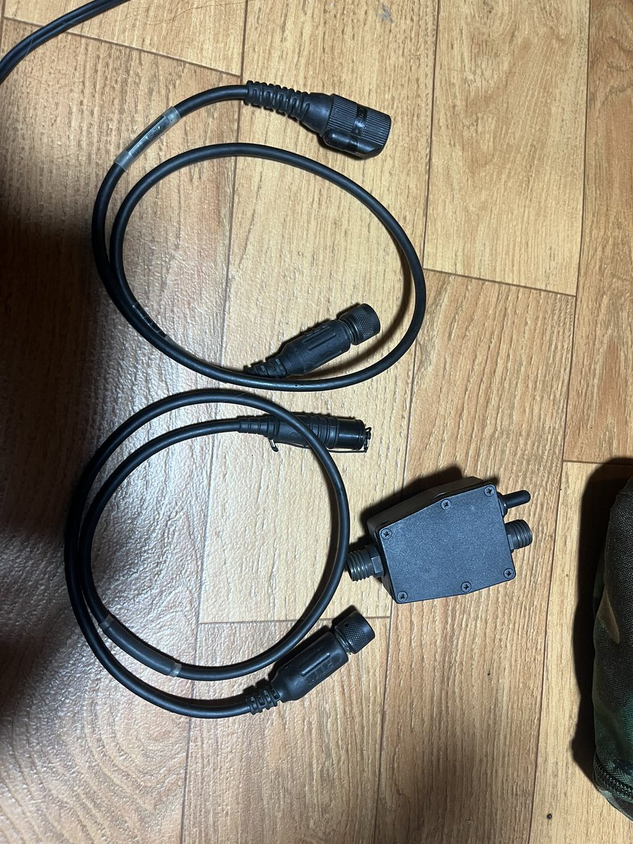 Reito00000's tweet photo. ハイスレPTT類
動作問題無し

20k 送別

相場あまり分からないので上の値段ですがそれより下回る金額の表示があるのであればDM等で送って下さればその金額に近い額で売ります。
3Nにご理解ある方のみ。

#ミリタリー物販 https://t.co/i7mg6ETfXF