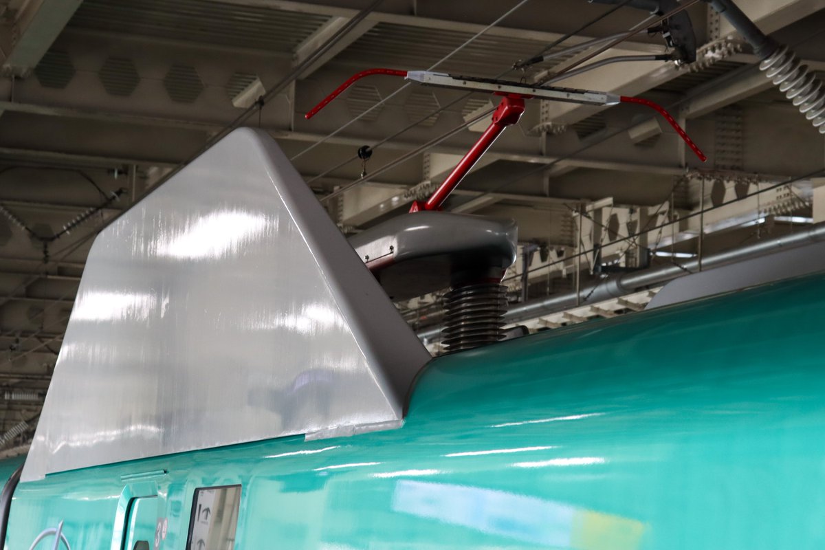 takoyaki_train7's tweet photo. 2023/7/31
全般検査出場白石蔵王試運転
H5系H4編成[函ハシ]10連
1枚目 古川〜仙台間にて
2〜4枚目 仙台駅にて

全検を終えピカピカのH5系を撮れました〜
H単での仙台駅12番線入線が熱かったです！
仙台駅ではまさかのH5系同士の並びが！ https://t.co/oNAQymC286
