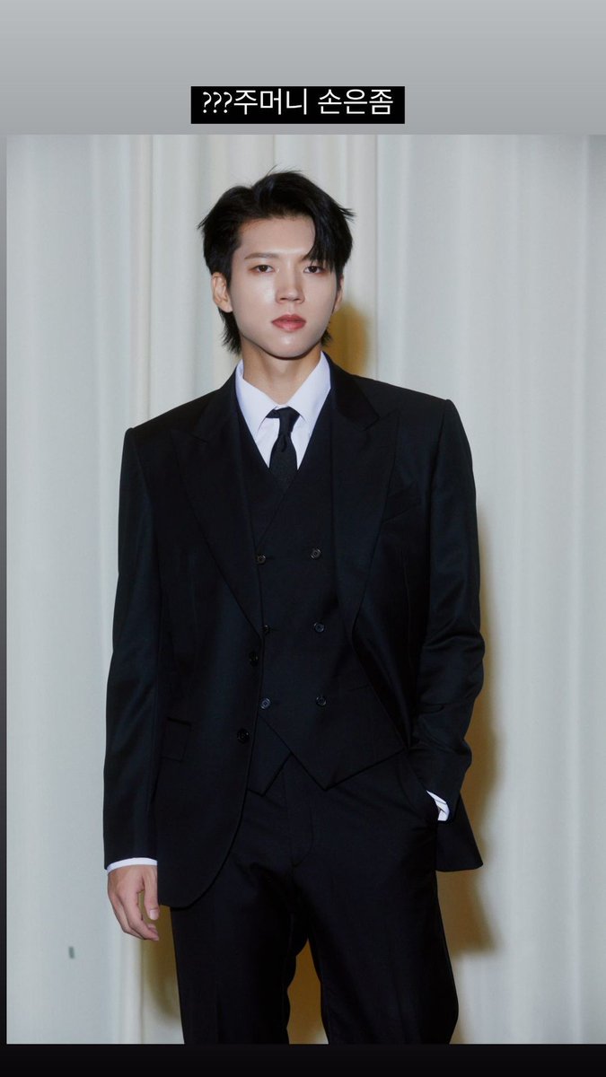 ifntinfo's tweet photo. [IG] 230731 INFINITE Woohyun Instagram Update #4 - #7 (Story)

"Kyakyakya"

"???Hand in the pocket is a bit"

"Here's a photo from the music video shoot"

#인피니트 #우현 #남우현 https://t.co/9yiuHKvXpO