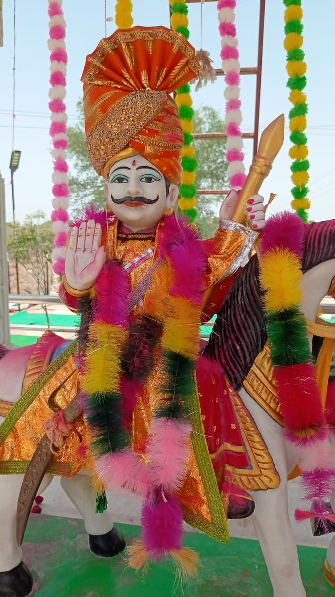 bharats58564426's tweet photo. 🙏🙏 जय जुझार वीर फताजी की 👏👏
क्या गहलोत सरकार राजपुरोहित समाज की अपेक्षा पर खरी उतरेगी?
#श्री_राजपुरोहित_कल्याण_बोर्ड_का_गठन_हो
@ashokgehlot51 @_lokeshsharma @bharats58564426 @BJP4India https://t.co/kg5sC5KVGB