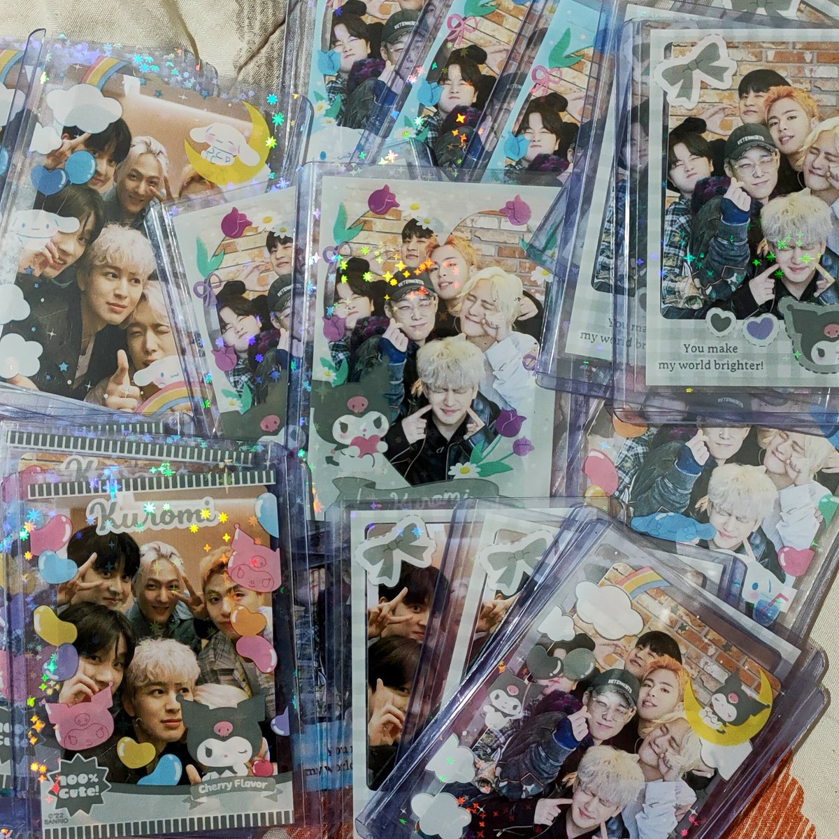 soodexo's tweet photo. #iKONinMANILA2023 freebies, yay! 🫶

for my moots and ikonics
⤷keychains &amp; toploader w/ unofficial group pc

tysm @katchup03 for letting me use ur fanart 🥰

- like &amp; rt to spread
- 1:1
- open for trades
- most likely nasa fanzone si anteh on dday 🤸

#iKON  #iKON_TAKEOFF_MANILA https://t.co/io35AaTYbp