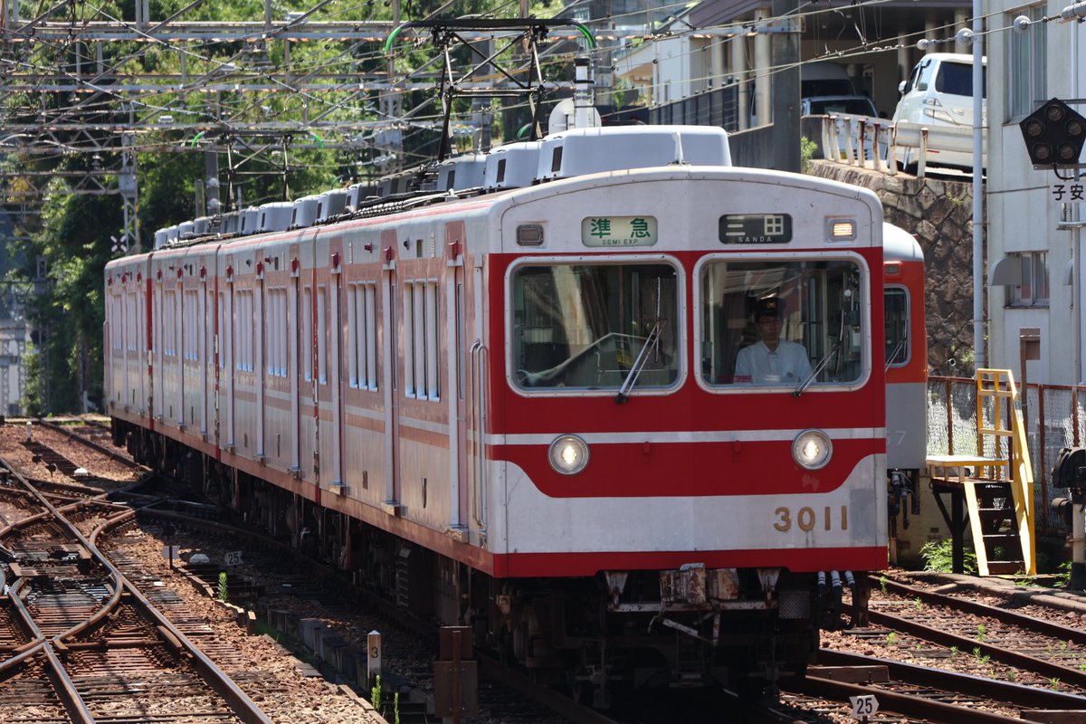 tom4idsub's tweet photo. @rirarira_ririra フォローありがとうございます、よろしくお願いします
↓神鉄3000系 鈴蘭台にて撮影 https://t.co/6rxjEtzchr